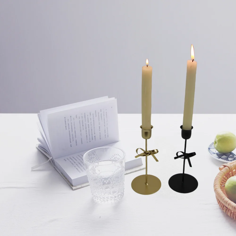 

Simple heart-shaped bow romantic candlestick decoration, home light luxury style retro display item, candlelight dinner prop