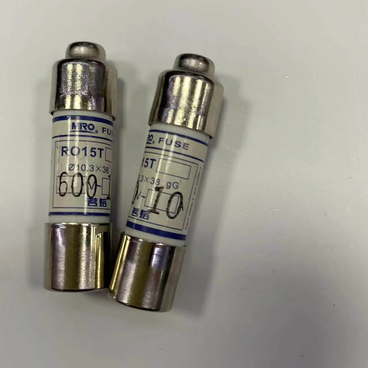 RO15T R015T AM 10.3x38 600V 1A 2A 3A 4A 5A 6A 7A 8A10A 16A 20A 25A 32A GG Ceramic Fuse Tube ATQR FNQ-R KLDR