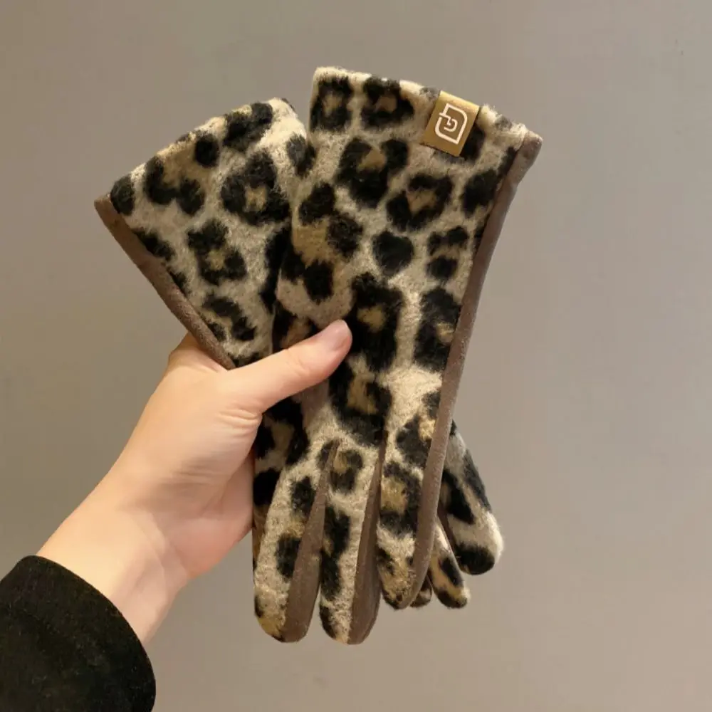 Stylish Cashmere Leopard-print Gloves Cold-proof Keep Warm Ladies Driving Gloves Touch Screen Skiing Gloves Winter Cycling