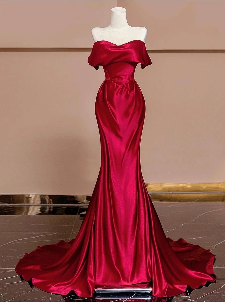 Beautiful Red Women Evening Dresses Sweetheart Backless Sleeveless Customized Fascinating Mermaid Prom Party Celebrity Gowns New