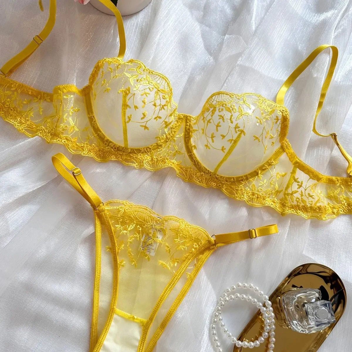 

Новая мода сетчатый комплект нижнего белья с вышивкой, женское сексуальное однотонное нижнее белье, бюстгальтер со стальным кольцом, женский экзотический костюм