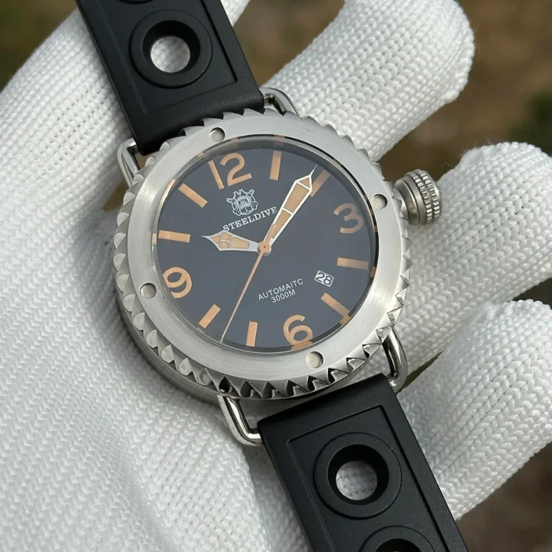 

STEELDIVE Men Automatic Watch 47mm Mechanical Wristwatch Diver 300ATM Luminous Sapphire NH35 120 Clicks Rotatable Steel Bezel