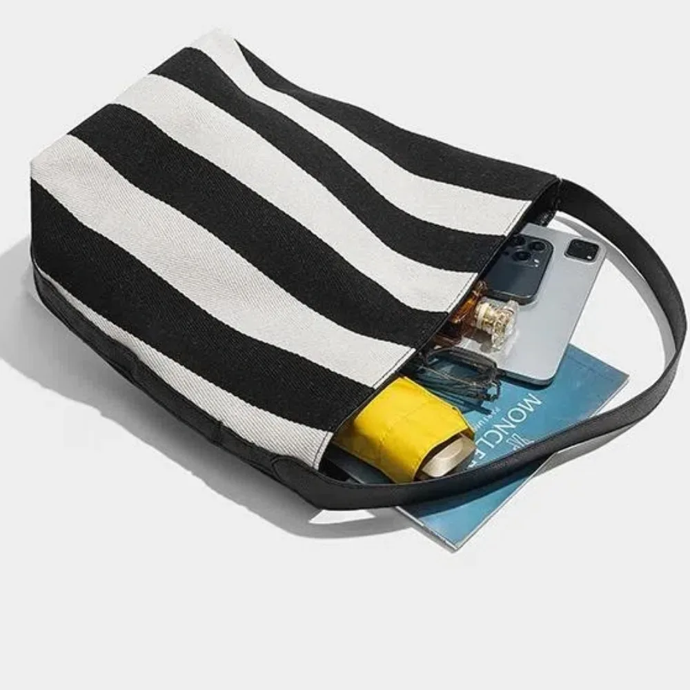 Large Capacity Black White Stripe Bag Drawstring Simple Stripe Canvas Handbag Magnetic Buckle Pattern Wide Straps Bucket Bag