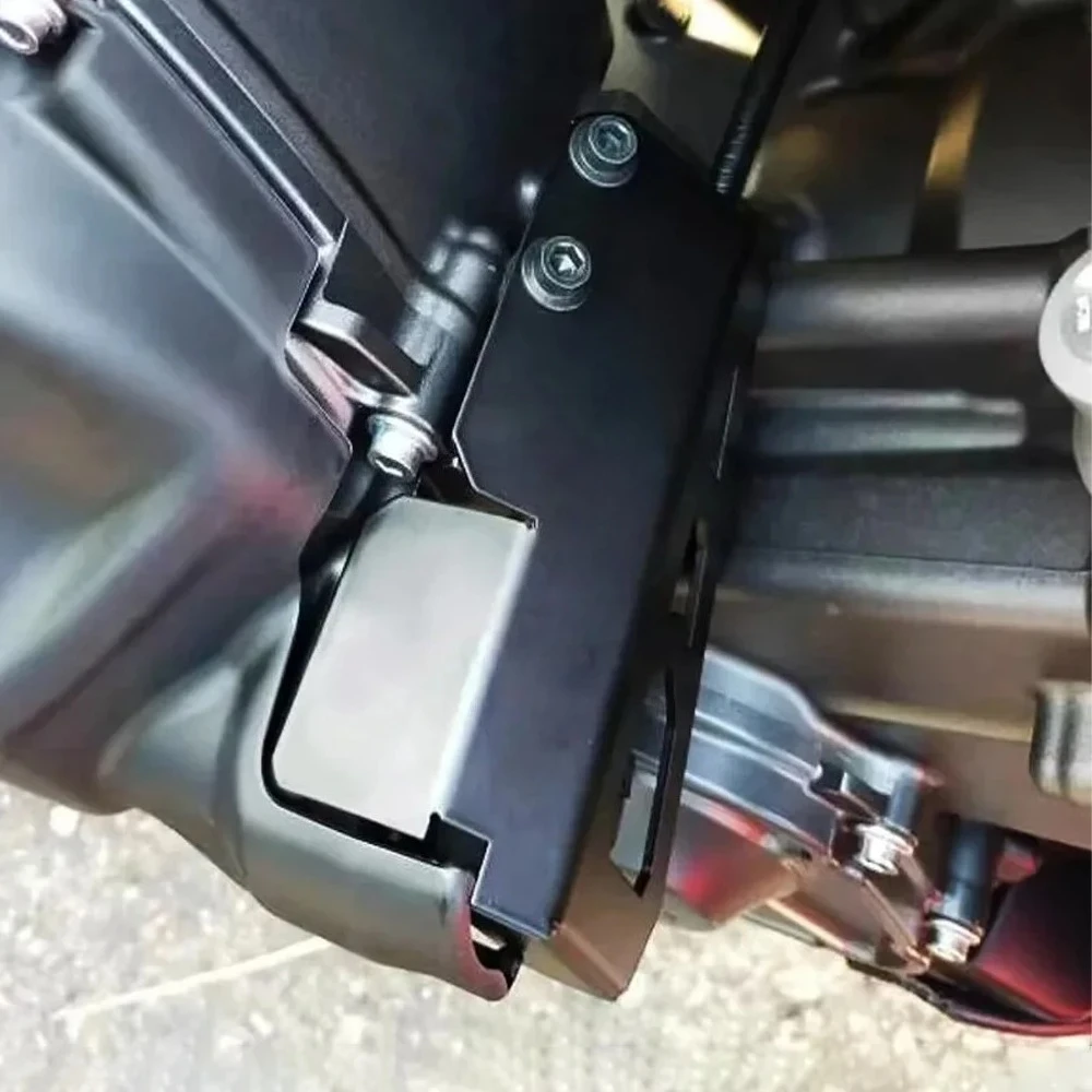 Pelindung Penutup Perangkat Kopling untuk YAMAHA MT09 MT-09 SP Tracer 9 900 GT 9GT 900GT XSR900 GP XSR900GP 2021- 2025 Perlindungan Lengan Kopling
