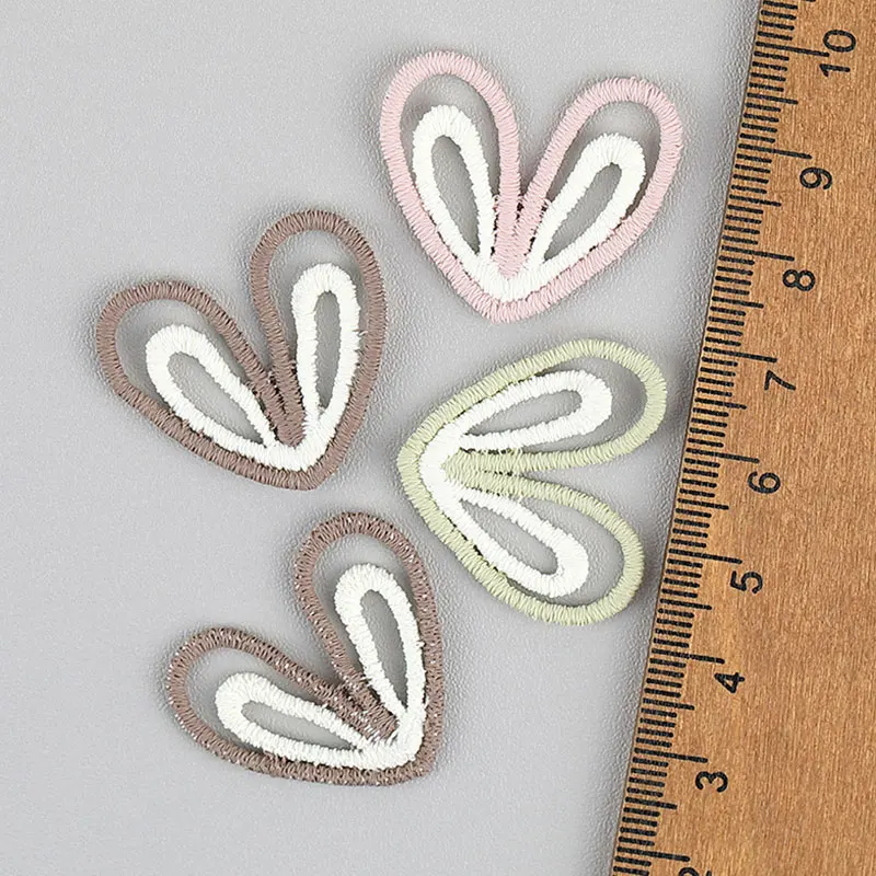 30 Stück 2,8*2,6cm Hohle Kaninchenohren-Stickerei-Patches für Haarspangen, Schuhblumen, Mützen-Dekoration und Accessoires – Detail 2