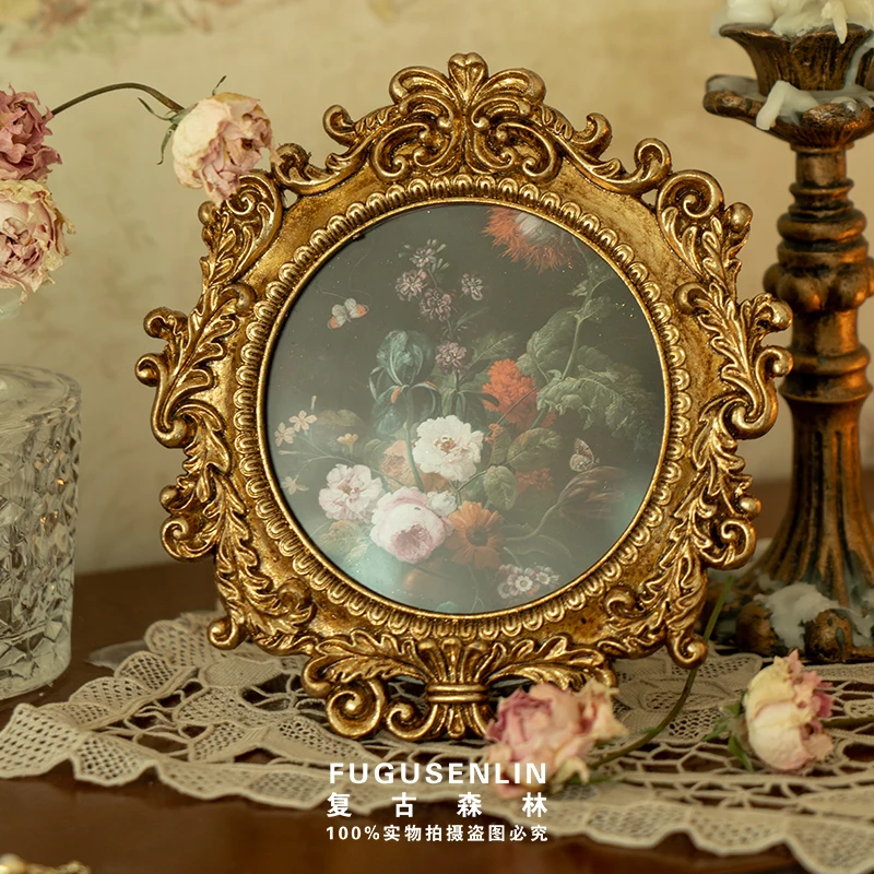 

European relief round resin small photo frame picture frame ornament homestay wall decoration literature and art wall hanging
