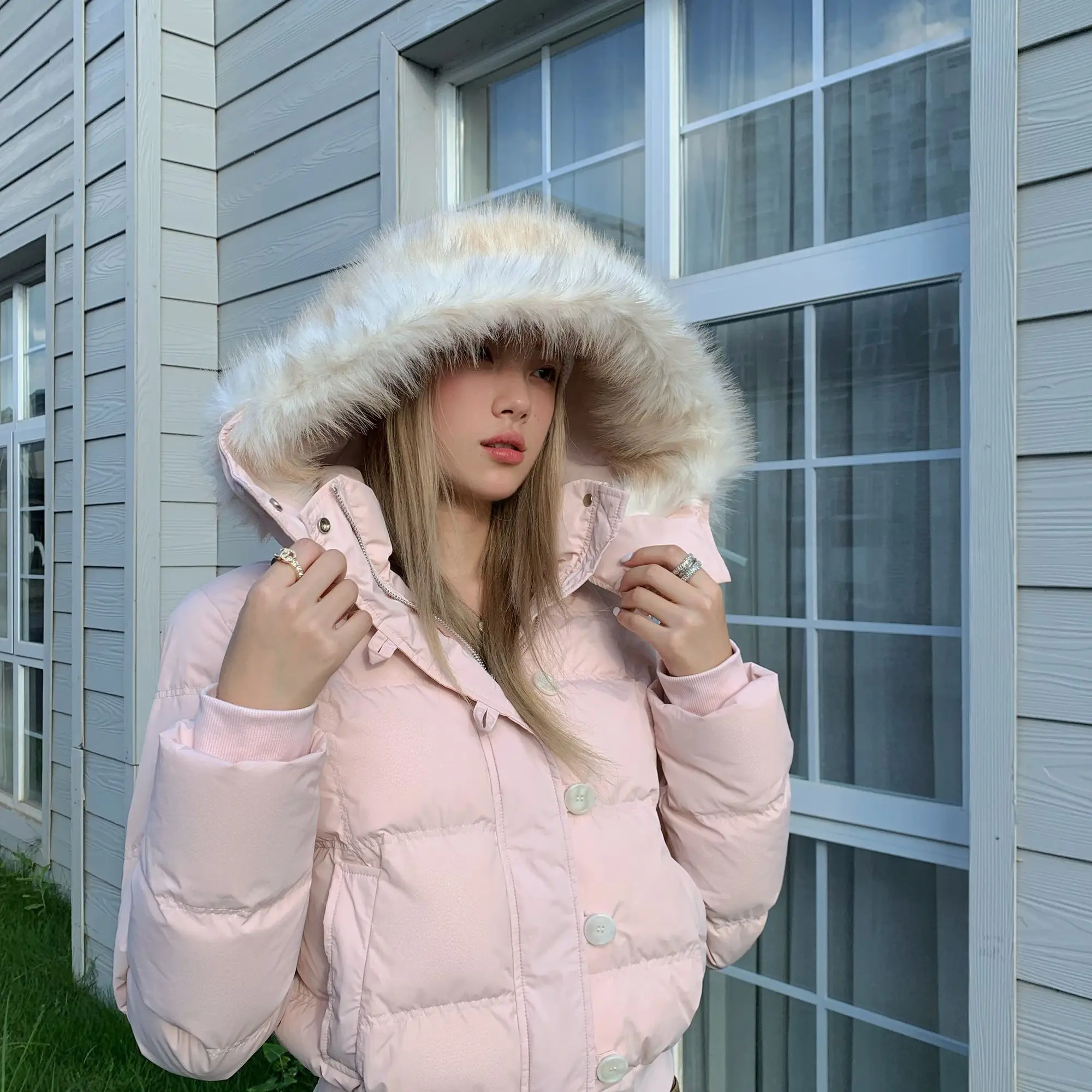 Big fur collar down jacket for women winter short bread coat thickened jacket 2025 new sweet and sassy to reduce age