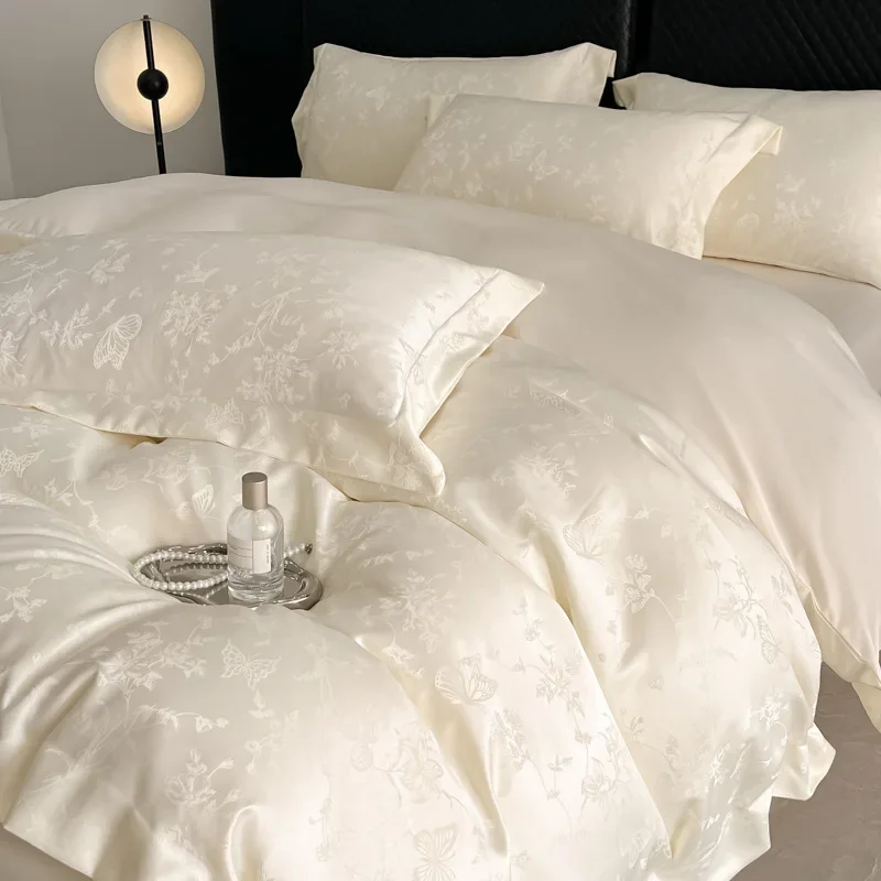 

High-End Rayon Silk Jacquard Bedding Sets Luxury Ice Silk Smooth Bedclothes Summer Double Bed Comforter Cover Sets for Bedroom