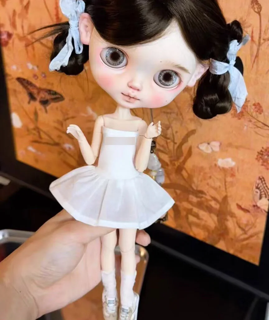 

2 шт. белое цельное платье + носки в классическом стиле Blythe/landoudou (подходит для Lulu,ymy24,Ob22,24,26,zone, Jenny)