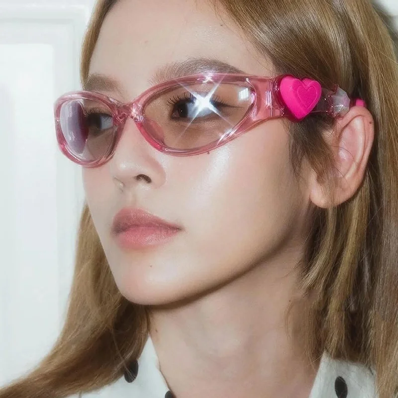

Retro Y2K Style Oval Sunglasses Women Fashion Heart Sports Goggles Popular Cat Eye Outdoor Sun Glasses Ladies Gafas De Sol