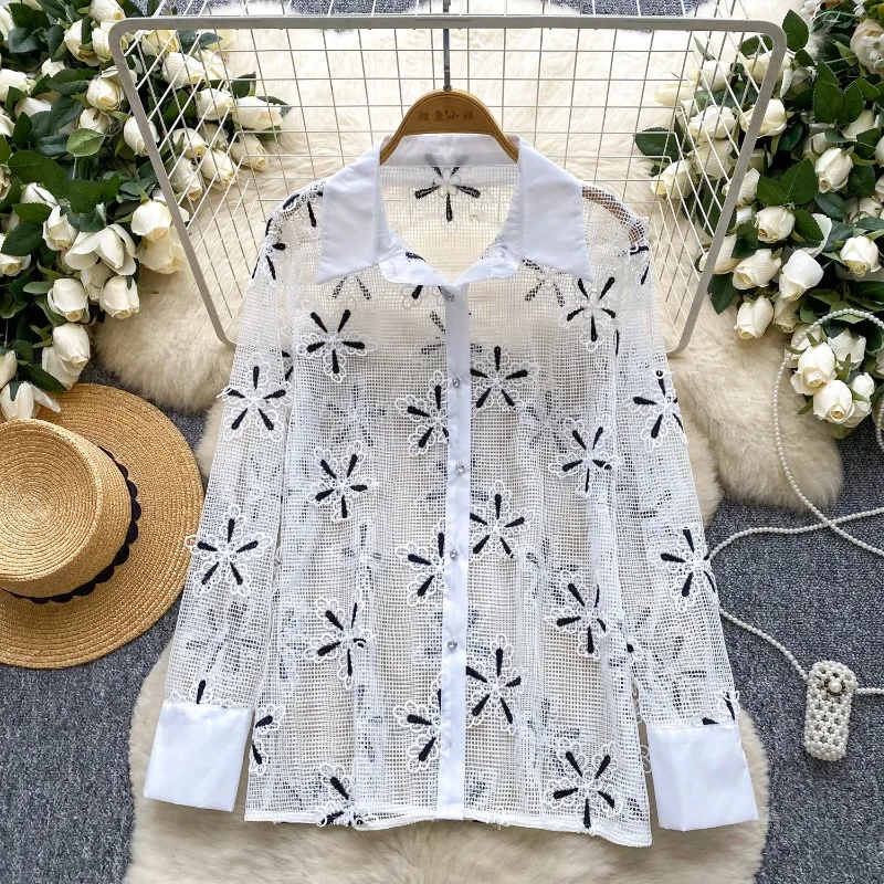 

Embroidery Flower Hollow Out High Quality Blouses Vintage French Women Clothing Blusas Mujer Single-breasted Exquisite Shirts