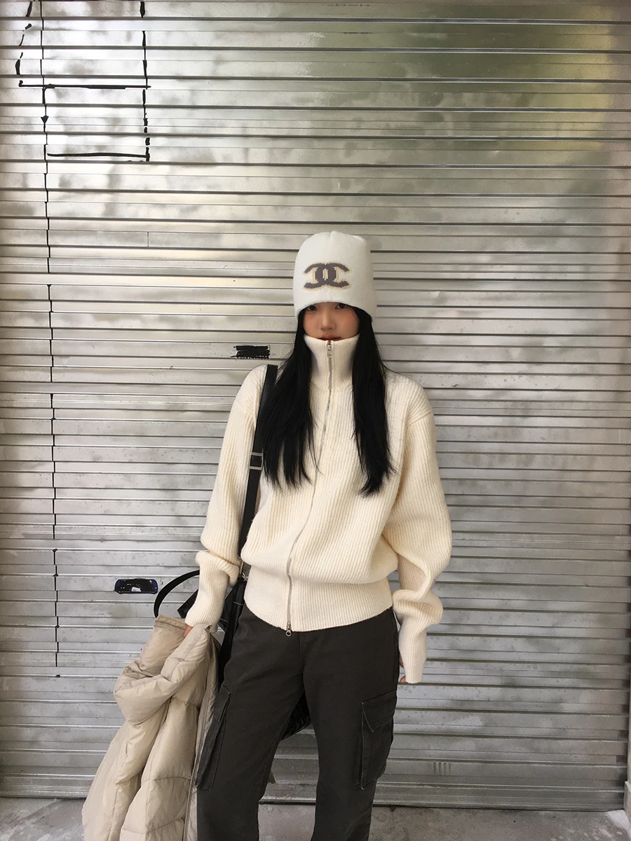 Red Celebri Studio Women's Knitwear Cardigan Winter 2025 New Design Slimming Outerwear Casual Straight Cut Polyester Fiber