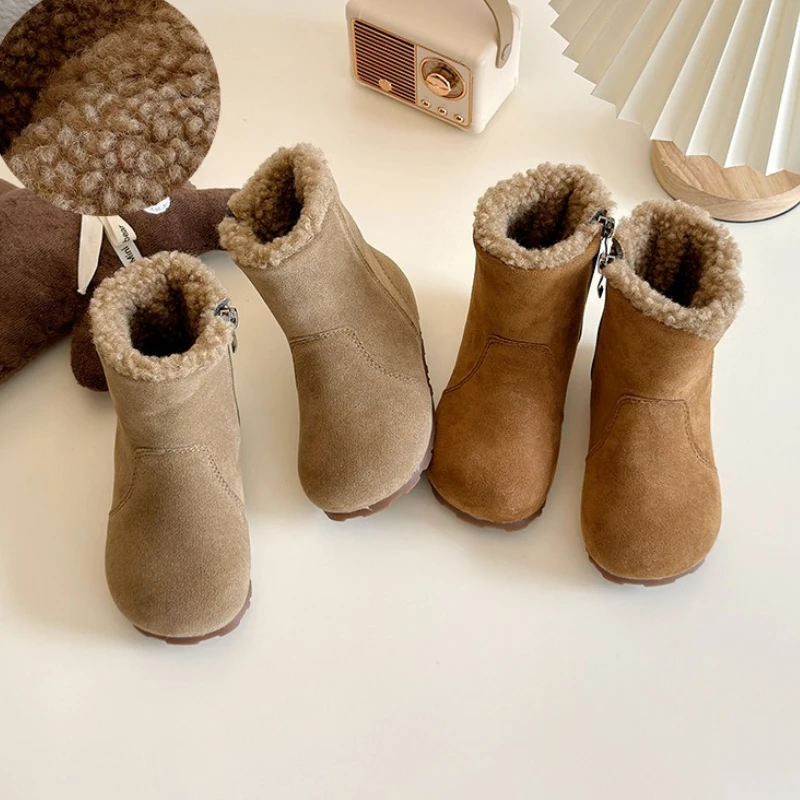 

Детские зимние ботинки, зима 2024, новая корейская версия, детская плюшевая теплая детская обувь, повседневные нескользящие удобные детские универсальные ботинки