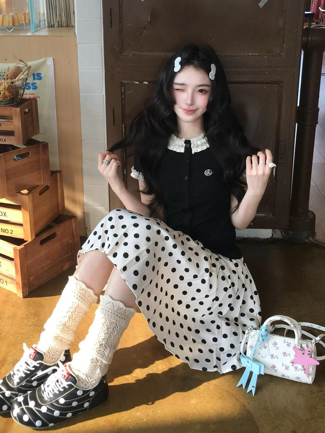 

Retro Academic Style Black Knitted Short Sleeve Polka Dot Half Skirt Set Design Sense Lace Sleeve Fashionable Spring Summer
