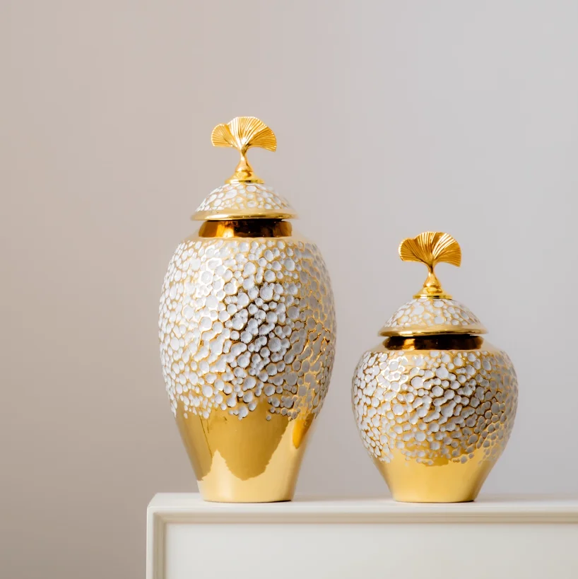 

Ceramic decorative vessels, hammer patterned decorative jars, ornaments for home decor, light luxury living rooms, vintage craft