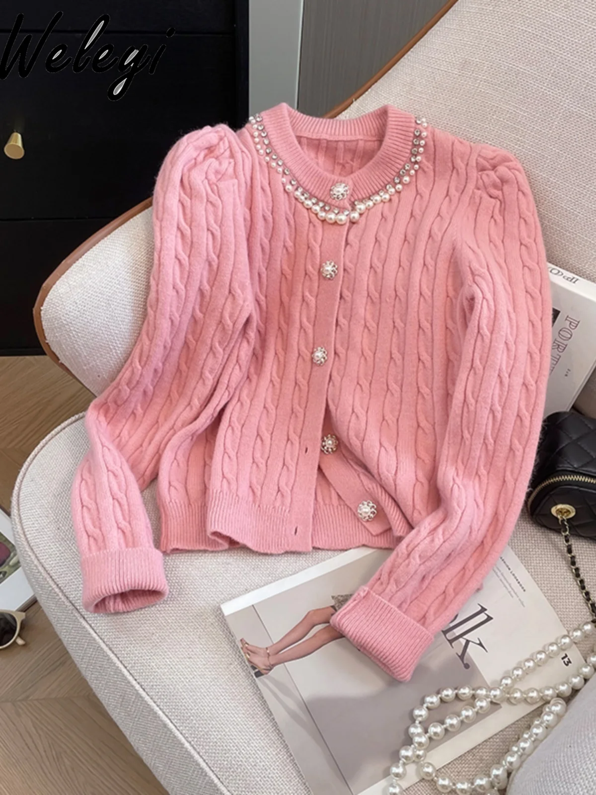 

Premium Pearl Beaded Twist Knitted Cardigan for Women 2024 Autumn and Winter New Socialite Style Round Neck Short Knitwear Woman