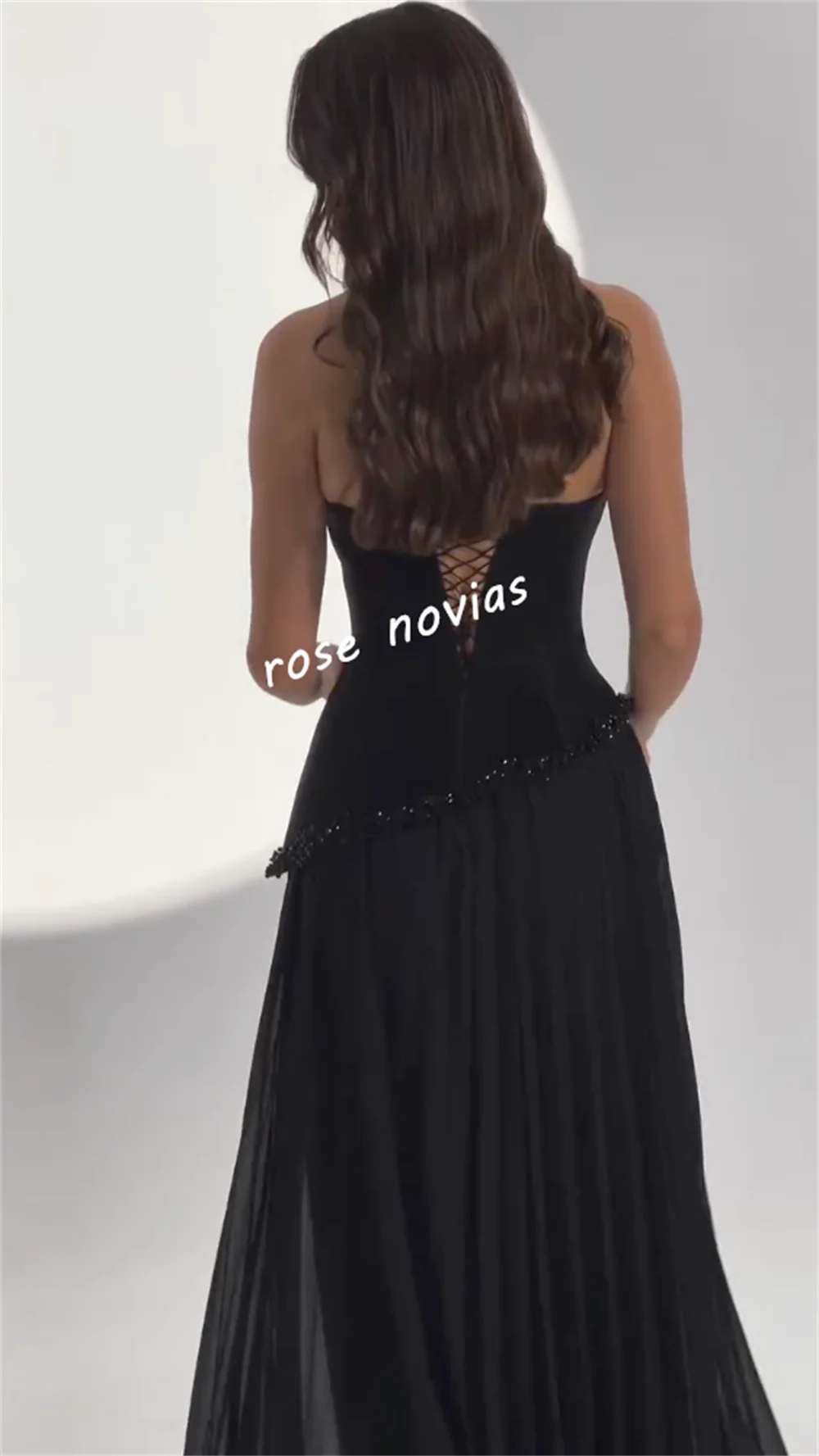 カスタムメイドのシャルムーズプリーツグリッターストラップレスAラインロングドレス、オーダーメイドの特別な機会、気品のある女性のためのエレガントなイブニングパーティードレス