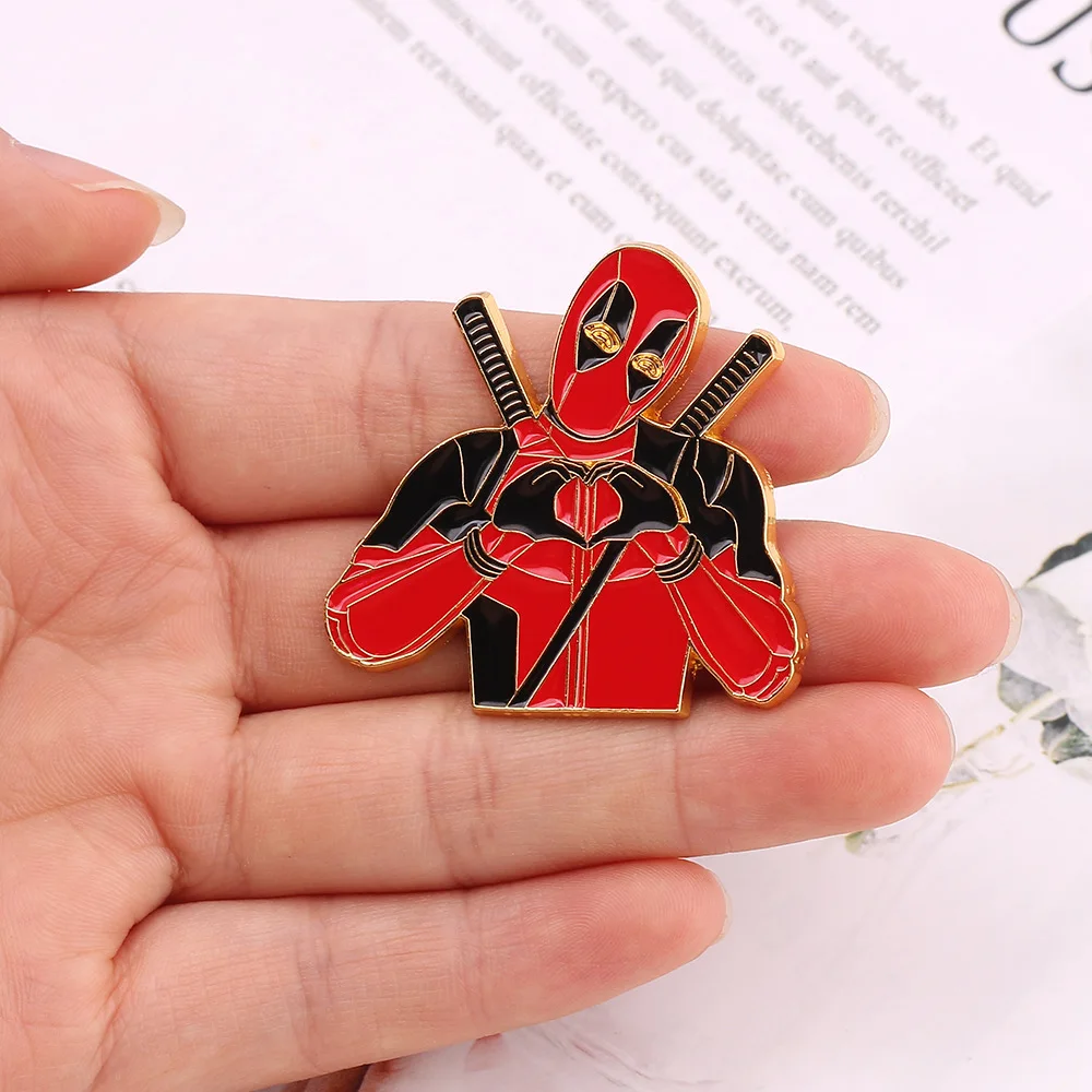 Pin de Deadpool de dibujos animados de Marvel para mujer, broche esmaltado, broches de insignias de Jeans para ropa, accesorio de joyería, regalo para fanáticos