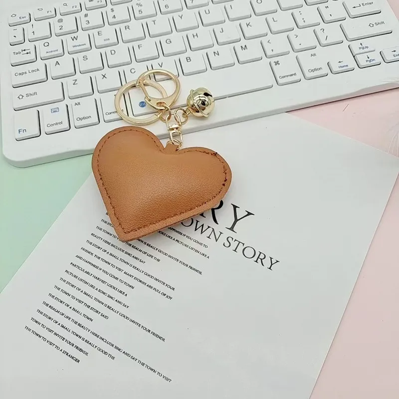 Charm Heart Key Chain Fashion PU Leather Heart Shape Keychain Women Car Key Holder Home Key Ring Bag Car Pendant Gift