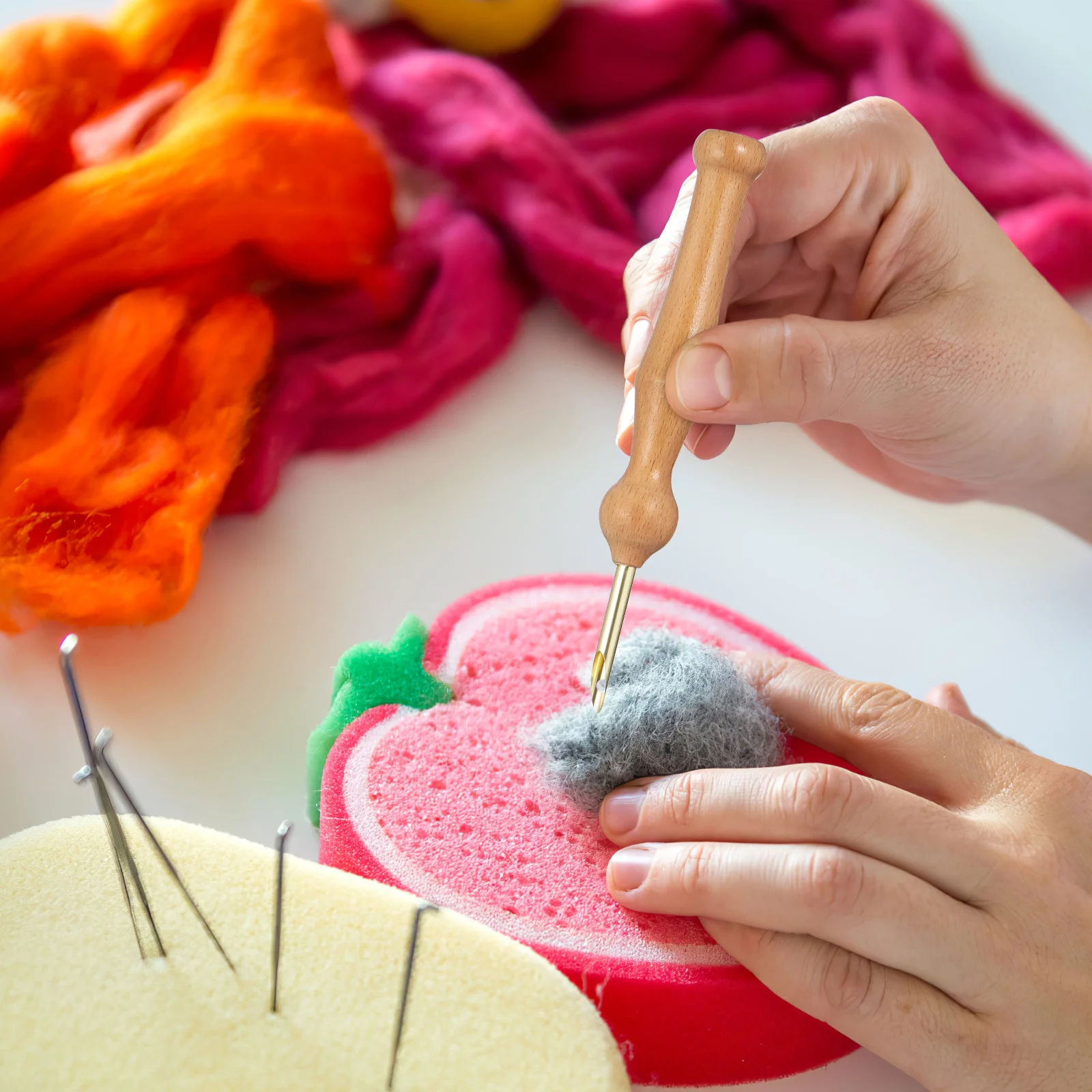 

1Set Punch Needle Set Durable Metal Needles Wood Handle Multiple Sizes Embroidery Tool DIY Punch Needle Kit for Craft Supplies