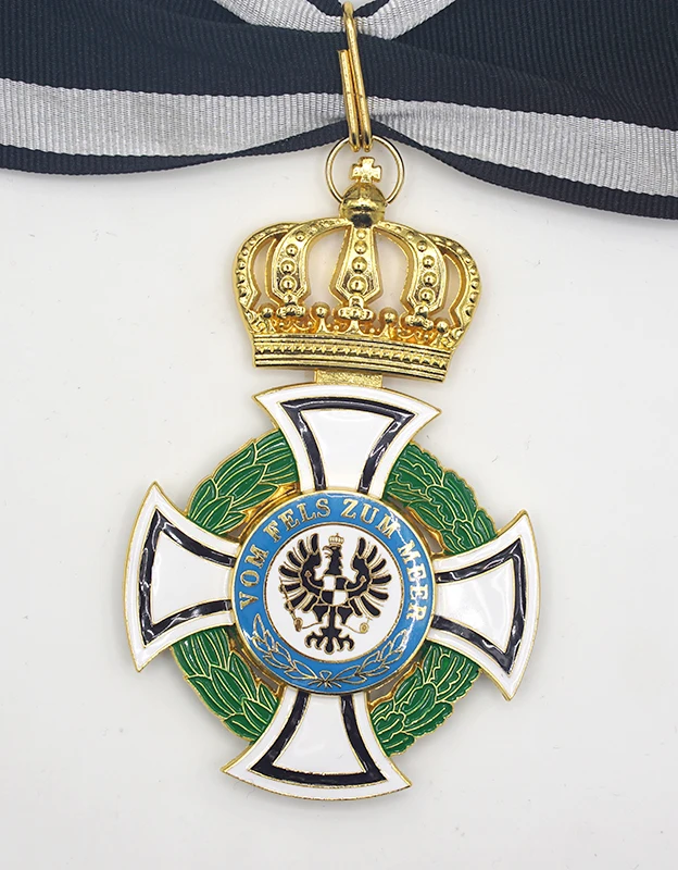 

WWI German House Order of Hohenzollern Commander Class Rproduction
