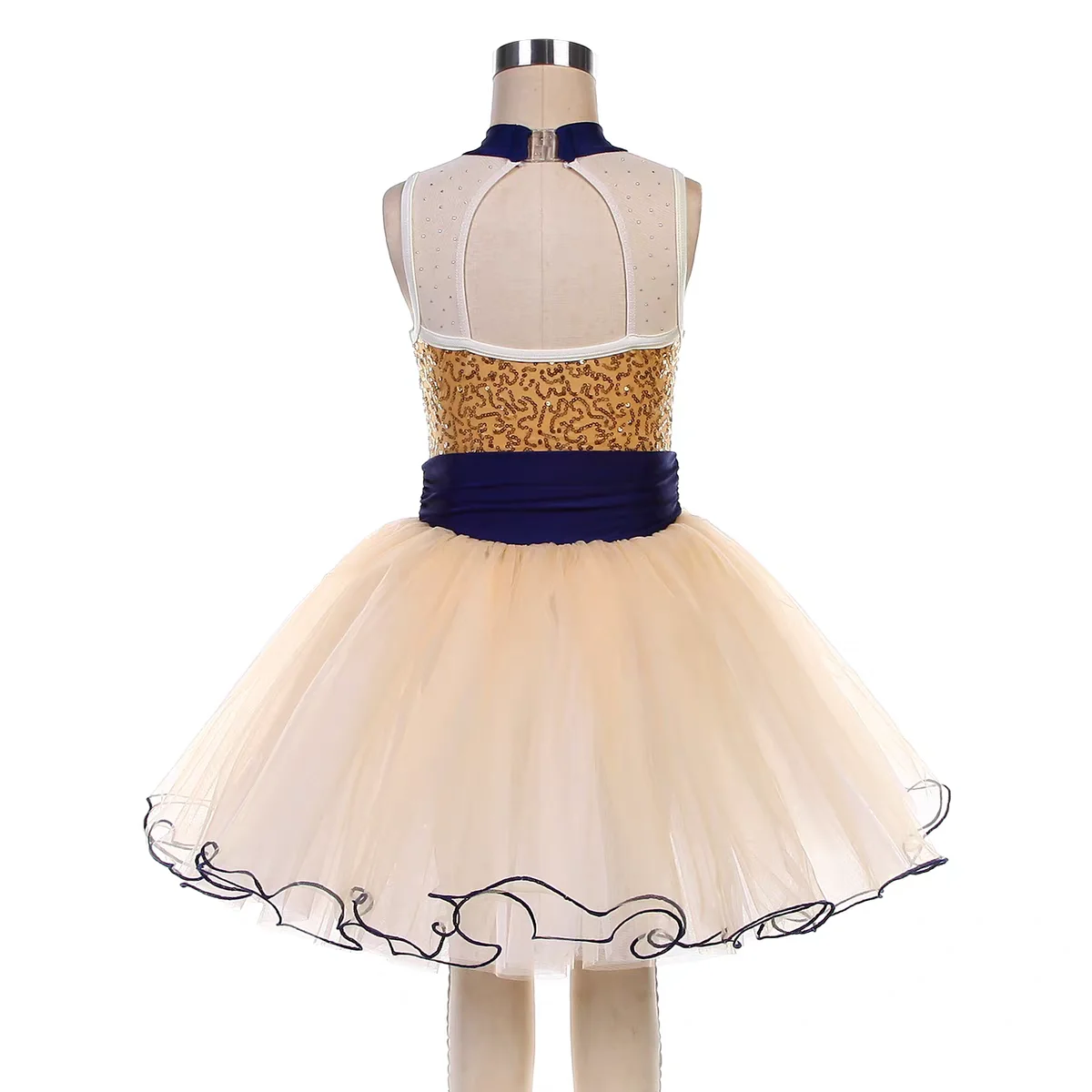 

Настройте профессиональные джазовые костюмы для латинских танцев в любой цветной юбке с перьями и блестками.