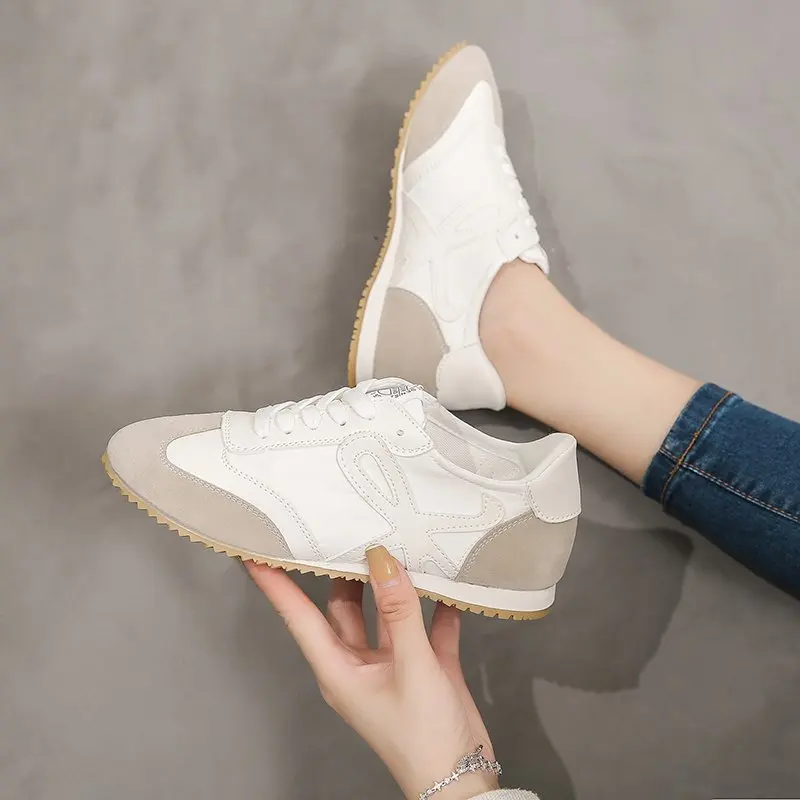 Leather Women Shoes Flat Sports Casual Woman Sneaker Women\'s Fashion Running Shoes Ladies Little White Shoes for Women