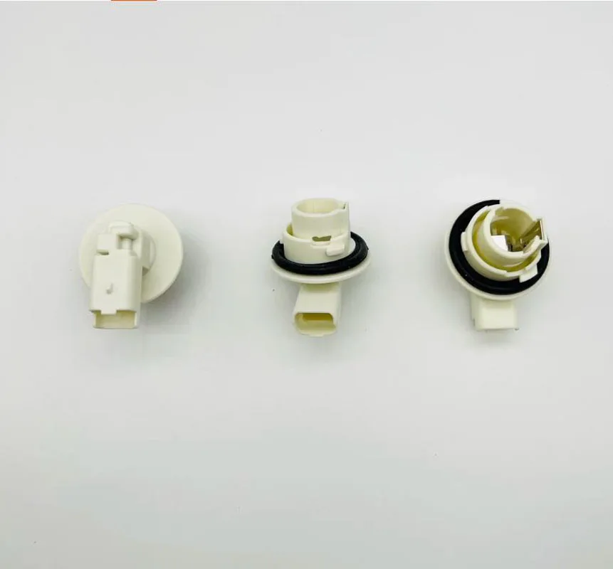 2Pc For Ford Wing Tiger 13 Styles Rear RogLight Reversing Iamp Seat Bulb Lamp Holder Halogen Light Socket 2Pin Accessories