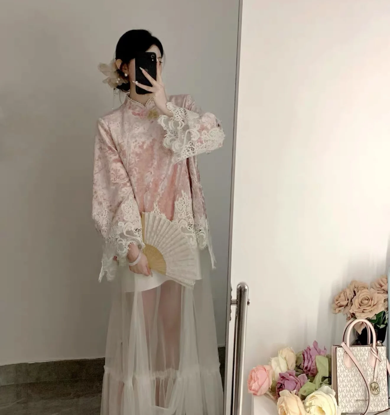 

Ele Chinese Sle Long Sve irt for Women New Autumn Collection Button Detail Faionable Slimming Top Ladylike