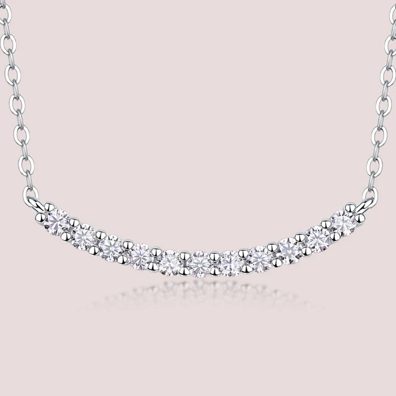 

Iced D Color Moissanite Smile Pendant Necklace White Gold Plated Mosan Diamond Charm Necklaces 925 Sterling Silver Pass Tester