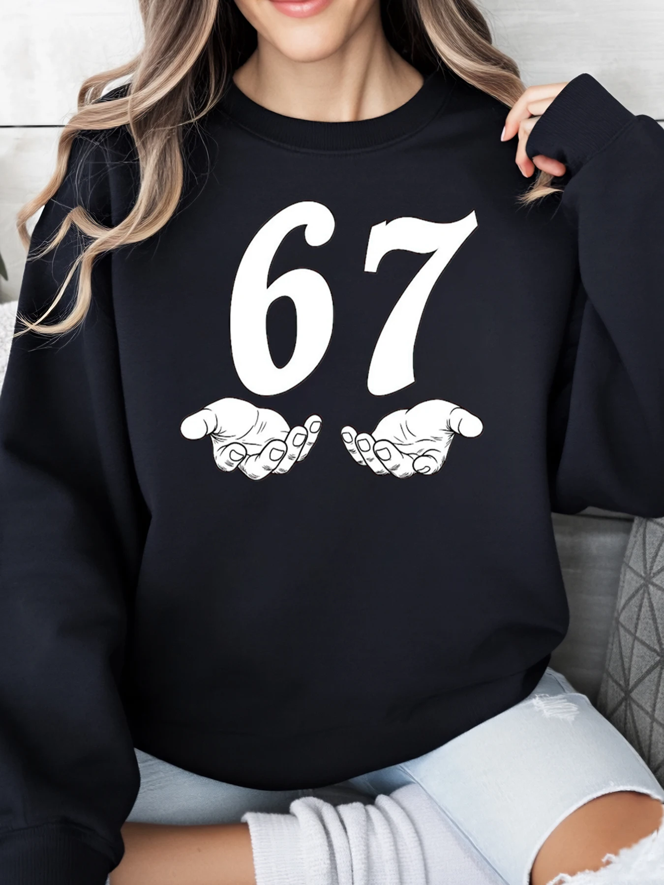 

Толстовка на Хэллоуин с принтом цифр 67, женская повседневная одежда, наряд для вечеринки, черный, больших размеров