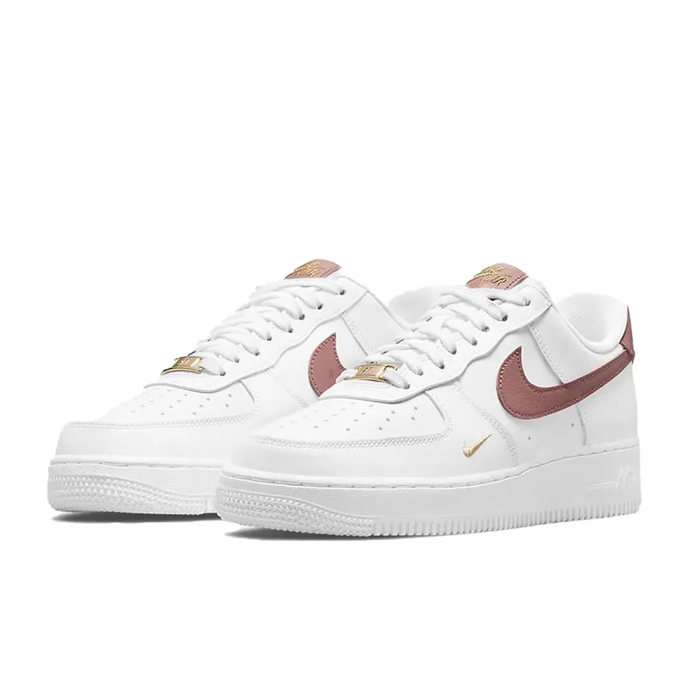 

Женские кроссовки Nike Air Force 1 'O7 Essential, классический дизайн, удобная прочная повседневная обувь с мягкой подкладкой CZ0270-103