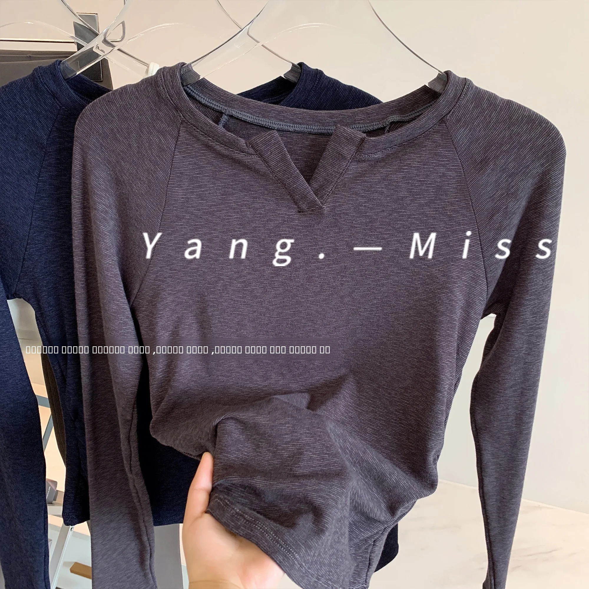 

Skin-friendly Long Sve V-ne T-irt Women's Slimming Yoga Wear Casual Sle Base Layer Versatile Top with Side Pleats