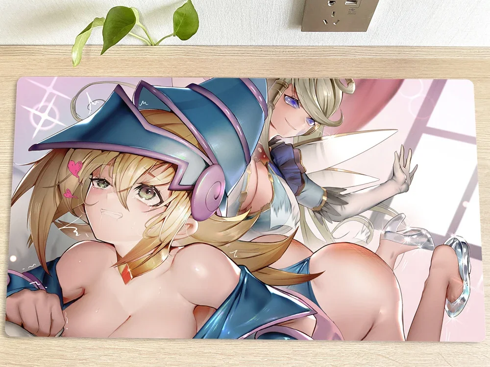 

YuGiOh Playmat Dark Magician Girl TCG CCG Коврик Коллекционный коврик для карточных игр Настольный коврик для мыши Игровой игровой коврик Коврик для мыши 60x35 см