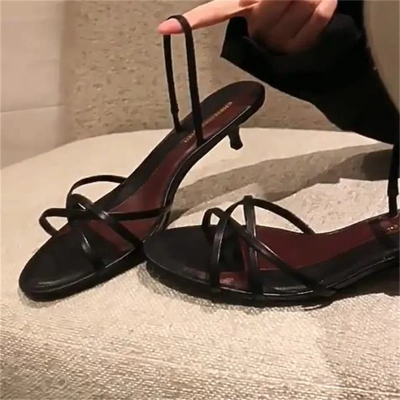 Crossover Strap Shoes for Ladies Round Toes Womens\' Sewing Lines Low Heels Belts Female Sandals Zapatos Mixed Colors Chassure