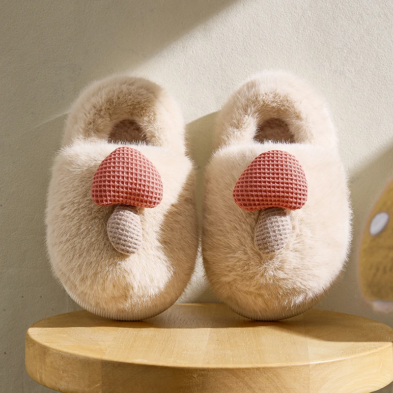 Cheerful Mario Winter children's cotton slippers Indoor outdoor cartoon slippers Warm and comfortable cotton shoes