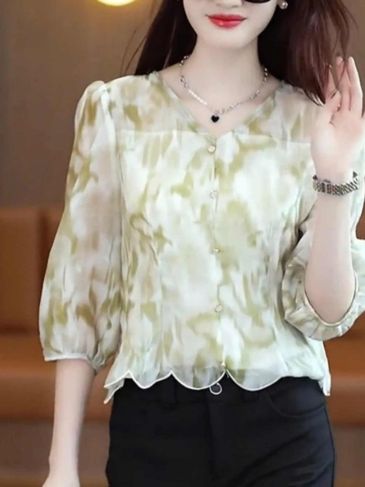 Slim Fit Floral Design Summer Top Women's Fashionable Korean Style Thin Design Casual Loose Type V Neck Seven Sleeve Long