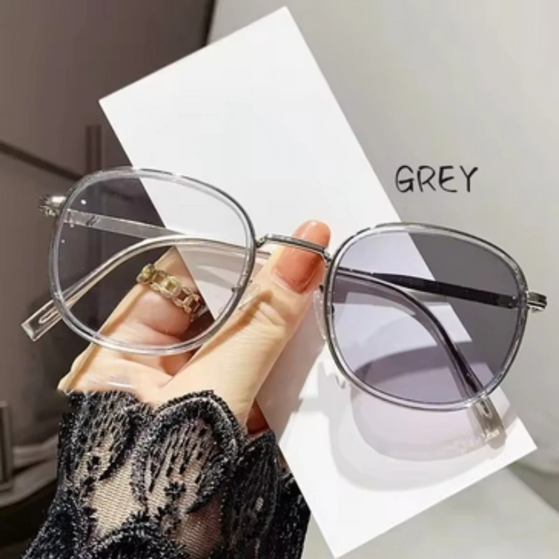 Color-Changing Unisex Square Frame Glasses for Everyday Commuting, Flattering Face Shape Stylish Glasses