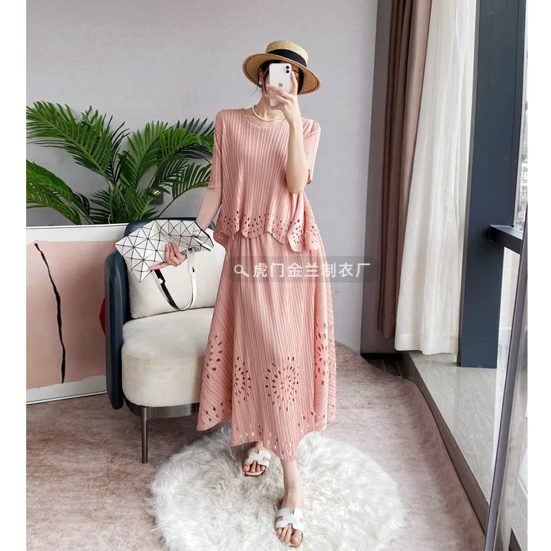 

Miyake Pleated Hollow Solid Color Two-piece Set for Fashionable Women's Summer New Round Neck Top and Skirt Set