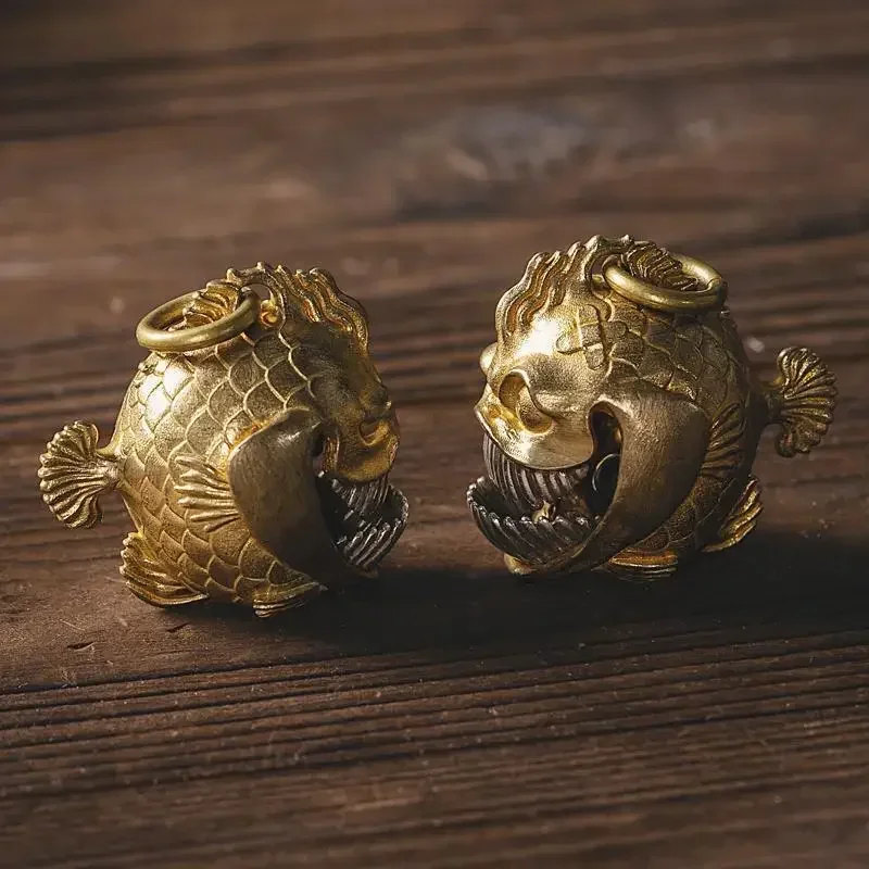 Wuchong Llavero original de plata y cobre - Colgante de la suerte con campana sonriente de piraña para bolsas de llaves
