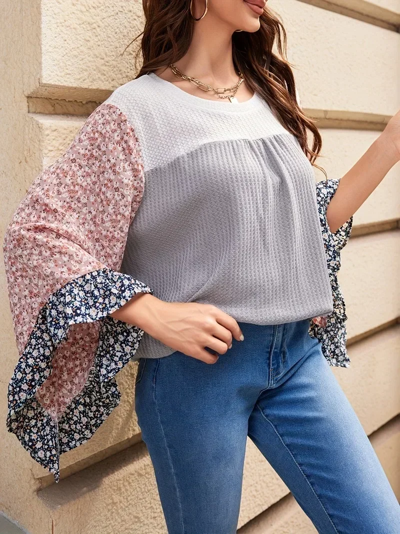 

Spring and Summer Plus Size Women's Floral Print Round Neck Casual Top with Color Blocking Waffle Knit T-shirt