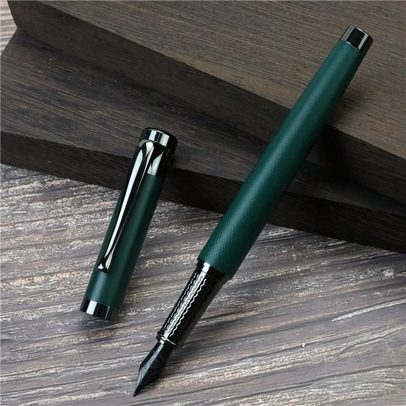 Retro Black Knight Fountain Pen New style snake patterned exquisite copper pen holder Titanium black 0.5 pen tip Glass pen