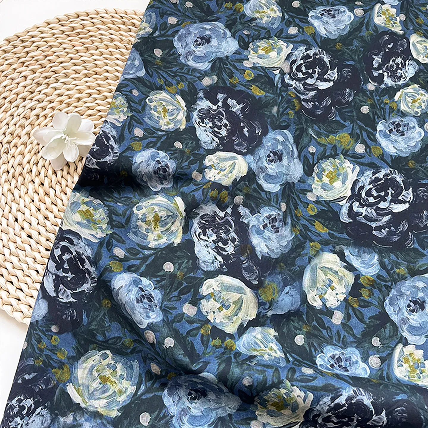 145x50cm Black Rose Print 60s Pure Cotton Poplin Digital Printed Fabric for Dress Shirts Garment Making Sewing Cloth