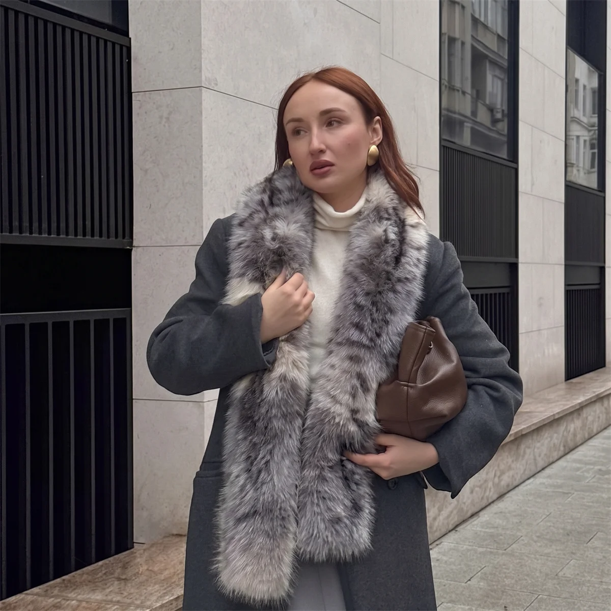 Ladies Luxury Faux Fur Scarf Soft Fluffy Wild Pattern Neck Wrap Winter Trendy Plush Scarves for Daily Street Style and Festival