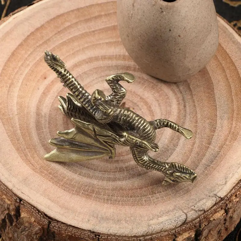 Mini-Messingfiguren von Drachen und Griffins, detaillierte Schnitzereien, antike Oberfläche, Tischdeko, Sammlerstück – Detail 6