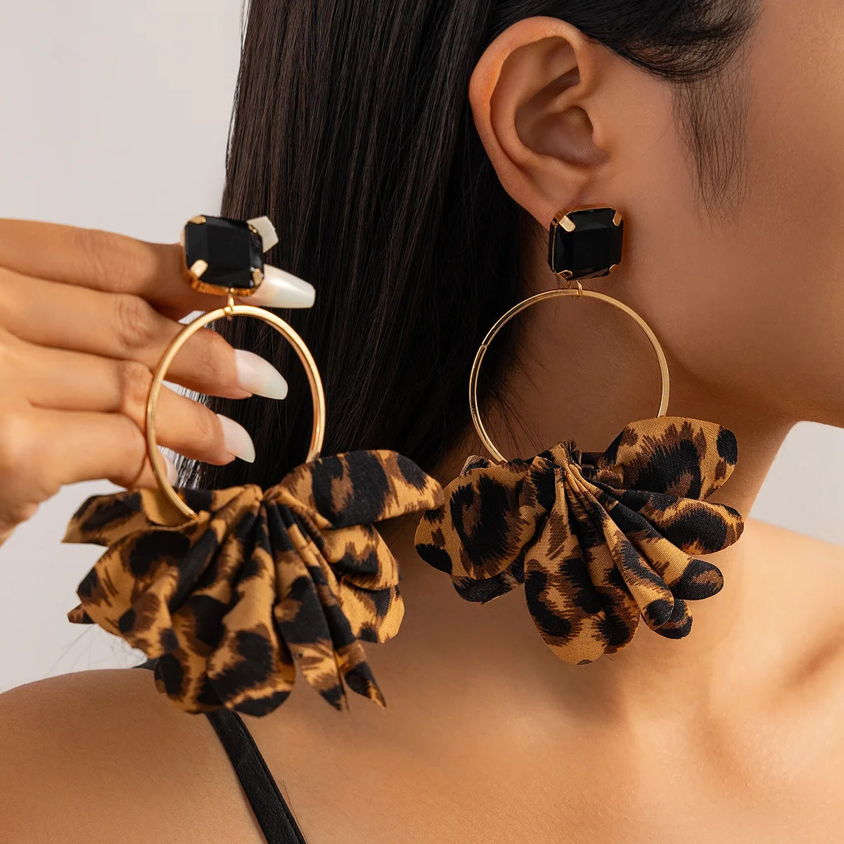Pendientes con estampado de leopardo Punk Retro euroamericano personalizado geométrico grandes tachuelas tela estampado de lunares gotas para las orejas