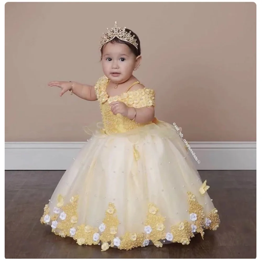 Baptism Tulle ไข่มุกดอกไม้สาวชุดน่ารักสําหรับงานแต่งงานประดับด้วยลูกปัด Applique ปิดไหล่เด็ก First Eucharistic Birthday Party