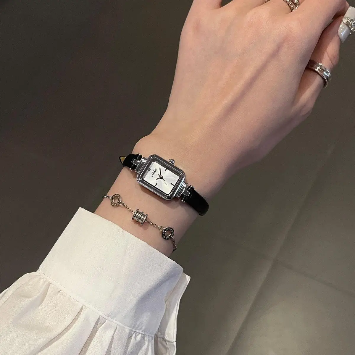 

Small Dial Women'S Watch, 2026 New Model, Luxurious And Simple Square Quartz Watch For Women, High-Quality Ladies' Wristwatch.