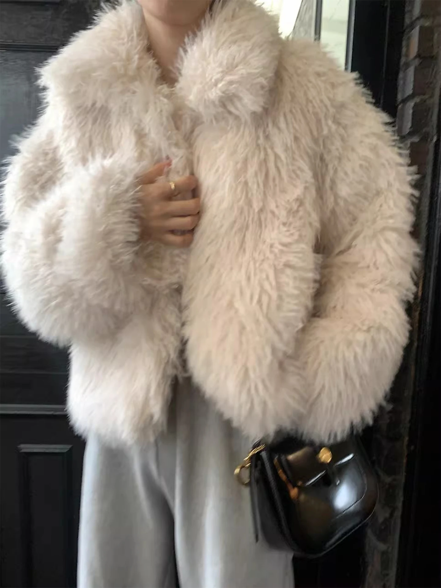 

Thiened Lamb Fur Jaet Women's Faionable Korean Sle Warmth ort Coat All-Match Winter New Arrival