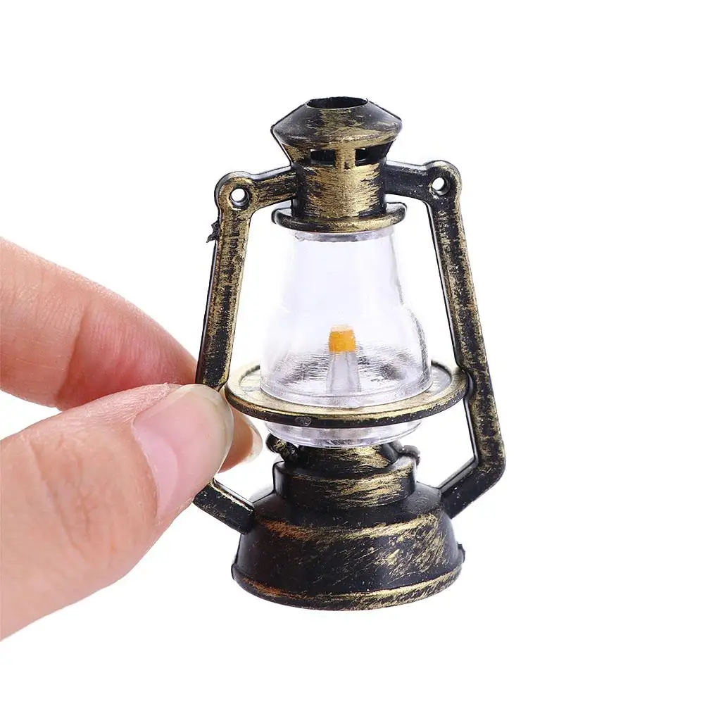 1:12 1:6 Scale Retro Oil Lamp Figure Miniature Dollhouse Accessories Mini Kerosene Lantern Doll House Decor Scene Ornaments